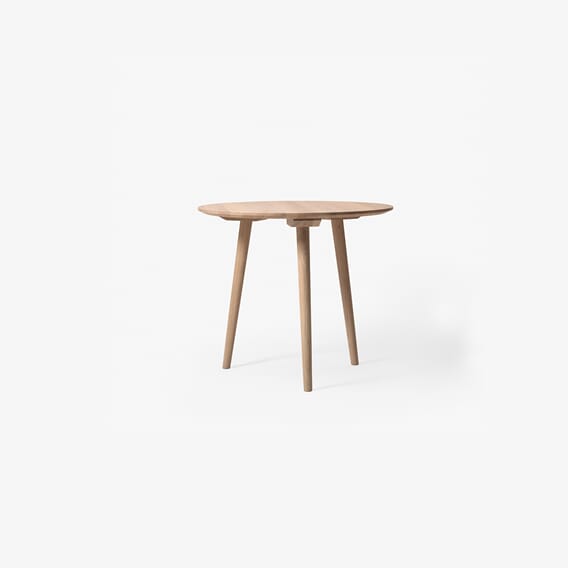 20981100 IN BETWEEN TABLE_SK3_SMOKED OLIED OAK_WHITE OLIED OAK.jpg