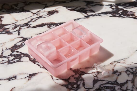 506980 Ice Cube Tray square XL pink_1.jpg