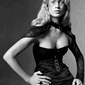 RI1007_Rel tom_ford_new_mags_bok_2.png
