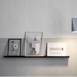 GS70BL_Rel MOEBE_Gallery-Shelf_IC_115cm_Black_Low-Res_01.jpg