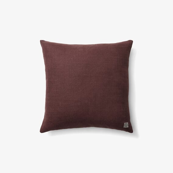 25010161 &amp;Tradition Collect_Heavy Linen Cushion_SC28_Burgundy_logo_1.jpg