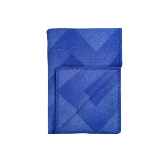 1457-1 LYNILD_THROW_1457_THUMB_white.jpg