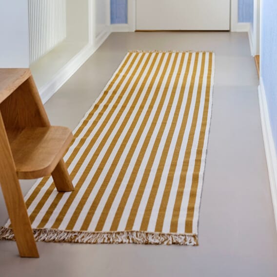 541064 Stripes and Stripes 65 x 300 barley field_1.jpg