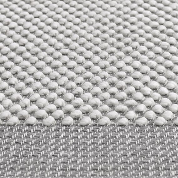 13403 Pebble-rug-light-grey-detail-Muuto-5000x5000-hi-res_1.jpg