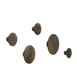 03297_Rel The-Dots-walnut-set-of-5-Muuto-5000x5000-hi-res.jpg