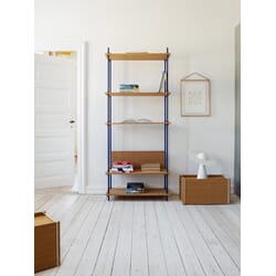 s.200.1.a_Rel MOEBE_Shelving-system_IC_Oak-Deep-Blue_Low-Res_06.jpg