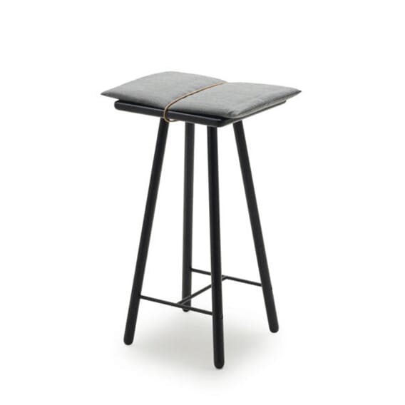 S1930328 S1930328 Georg Bar Stool Black Oak, Low 01_1.jpg