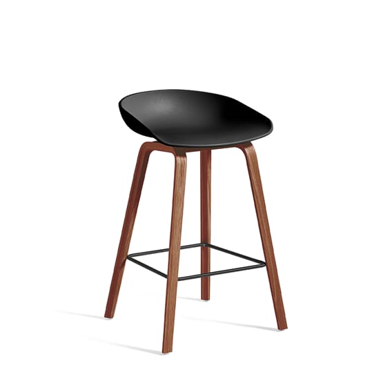 943494 AB246-A003-AA51-01UF_AAS_32_H65_black_shell_wb_lacquer_walnut_base_black_steel_footrest.jpg.jpg