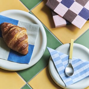 Barro_Plate_dia24_set_of_2_off-white_dia18_off-white_Pattern_Napkins_Dinner_grey_and_blue_L_check.jpg
