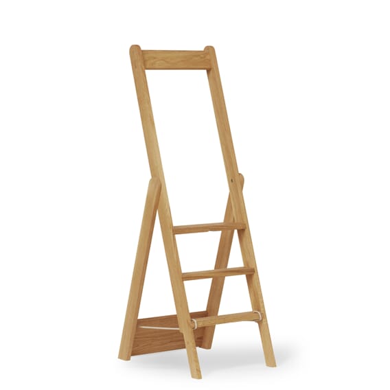 1370-1 Form_and_Refine_Step-by-Step-Ladder_oak_perspective.jpg