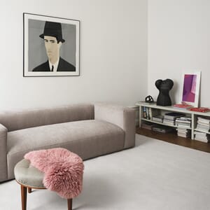 LAYERED_SH_SOLID_WOOL_NEW_PEARL_RUG_01.jpg