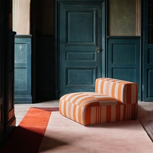 LAYEREDxTEKLAN_Box_Corals_Rug_Rosso_Sofa_3195_2.jpg
