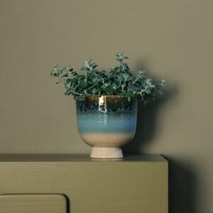 Retro flower pot lagoon