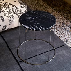 Marmortopp Nero Marquina til Wire VP11 Stol