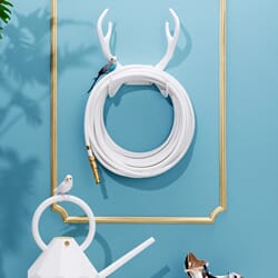 garden33_Rel White-snake-hose-expo.jpg