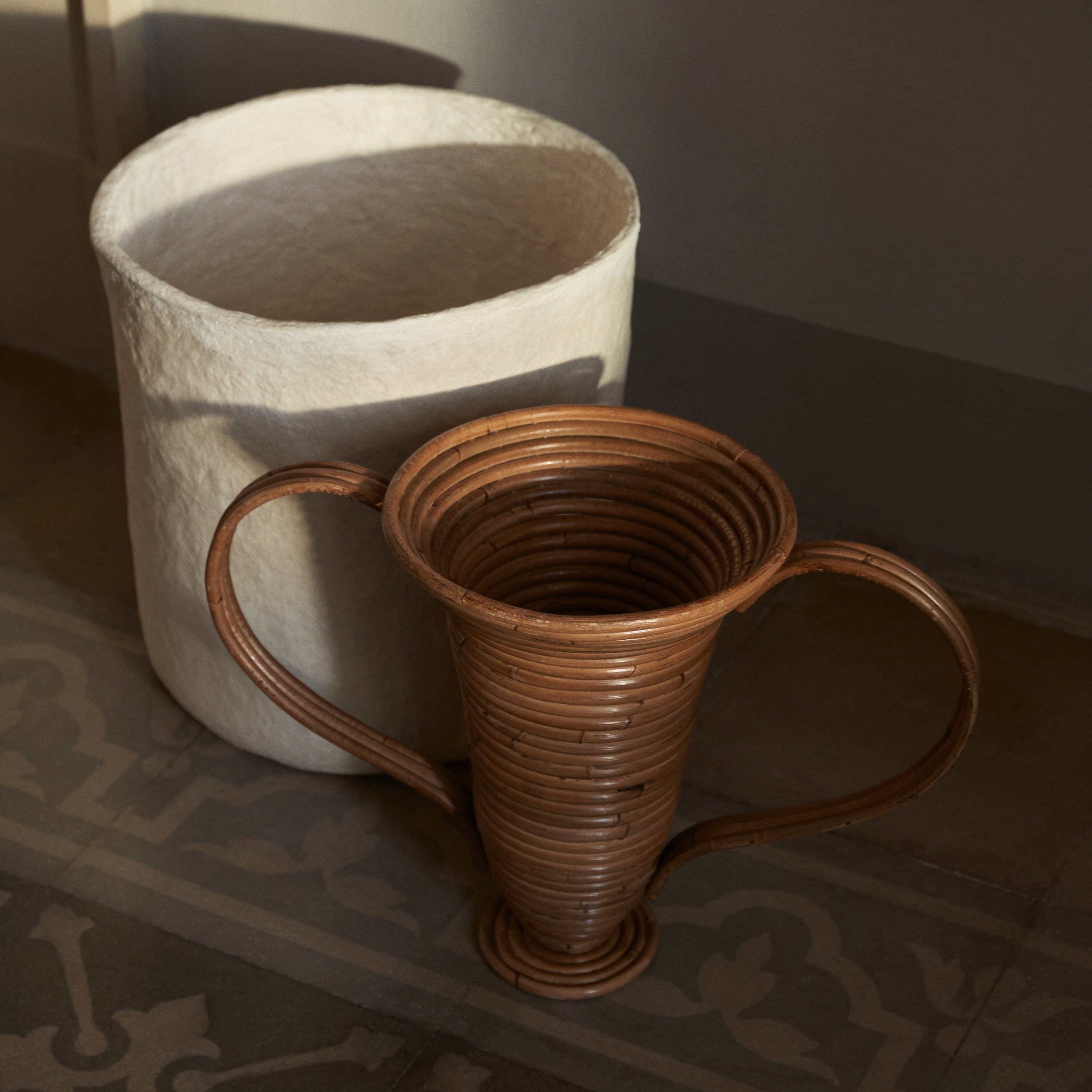 Ferm Living - Ferm Living Amphora Vase Natural Stained S - Lunehjem.no - Interiør på nett