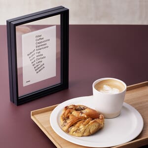 MOEBE_Tray-Standing-Frame_IC_Oak_Black_High-Res_27.jpg
