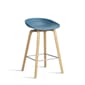 AA003-D135-AA51_AAS_32_H65_azure_blue_2.0_shell_wb_laquered_oak_base_stainless_steel_footrest.jpg