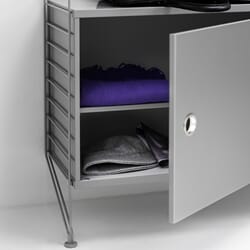 solution-string-system-hallway-grey-floor-panels_portrait.jpg