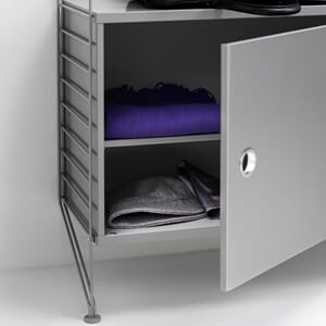 solution-string-system-hallway-grey-floor-panels_portrait.jpg