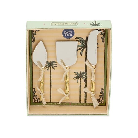 bodhi-bamboo-cheese-set-doing-goods-1.30.40.019.926.4-white-packaging-front-web.jpg