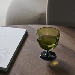 fermLIVING_AW23_HostWaterGlass_MossGreen_1104267620_01.jpg