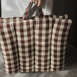 fermLIVING_SS24_BothyCheckFoldingMat_CinnamonGreyGreen_1104269063_image_02.jpg