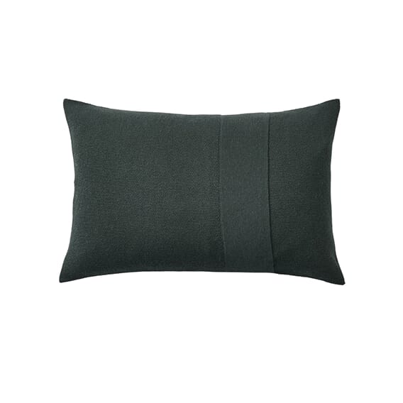 80202-1 Layer-cushion-dark-green-40x60-cm-Muuto-5000x5000-hi-res_1.jpg