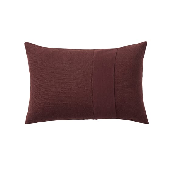 80206 Layer-cushion-burgundy-40x60-cm-Muuto-5000x5000-hi-res.jpg