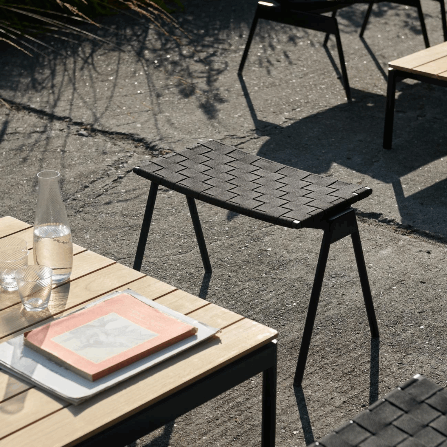&Tradition - &Tradition Ville Outdoor Footstool AV46 Warm Black - Lunehjem.no - Interiør på nett