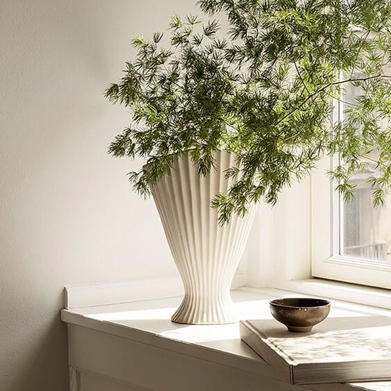 Bilde av Ferm Living - Ferm Living Fountain Vase Off White - Lunehjem.no - Interiør På Nett